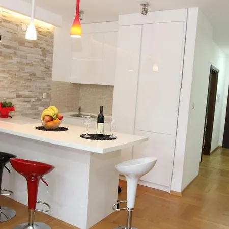 Luxury Apartment Big Blue-2