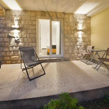 Apartmani Camellia Adore-3