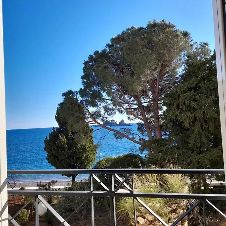 Luxbeachfront-3