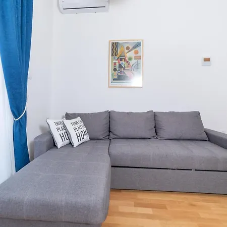 Ana'S Apartment Budva Mne-2