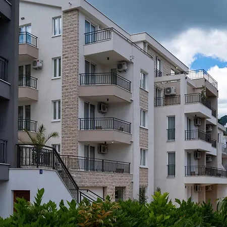 Sun And Sea Apartments-2