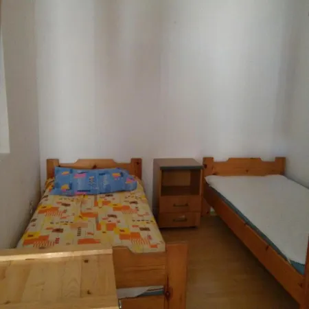 Stan Budva-2