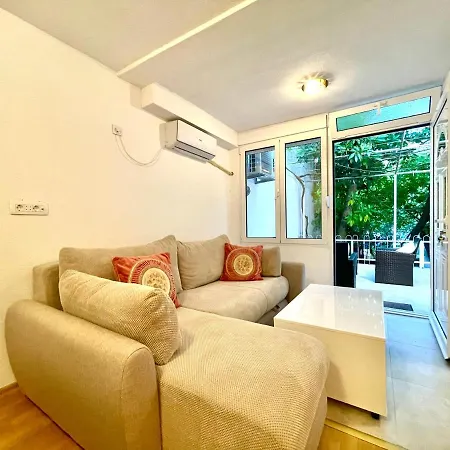 Comfort Family Apartment With Garden-2