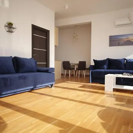 Modern 1 Bedroom Apartment With Amazing Sea View-2