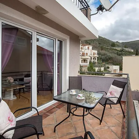 Summer Apartments In Petrovac-2