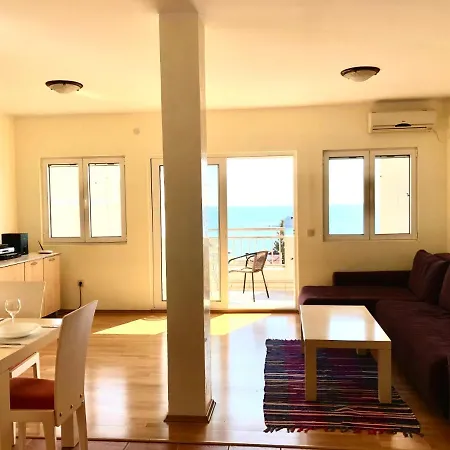 Petrovac Holiday Apartments 1-2