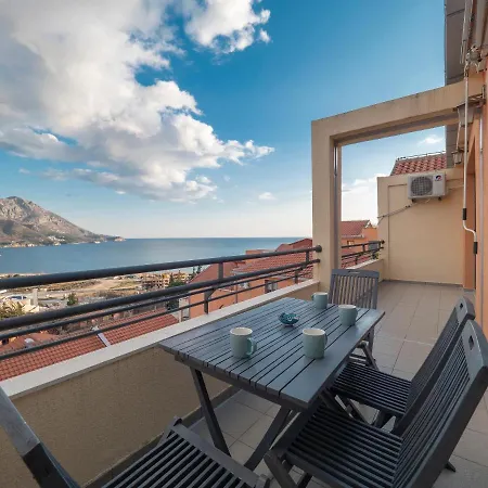 Sea View Two Bedroom Family Apartment With Pool - Sunset Ivanovici-3