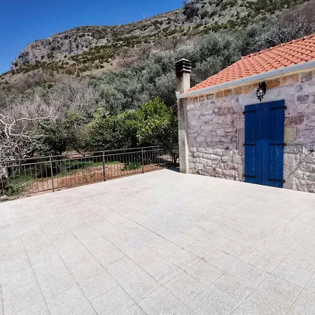 Old House M-3