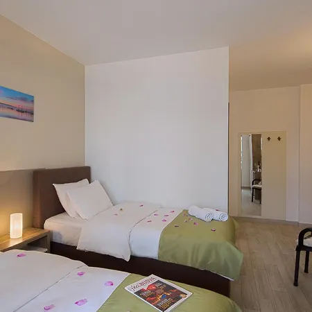 Le Marc Guest House-2