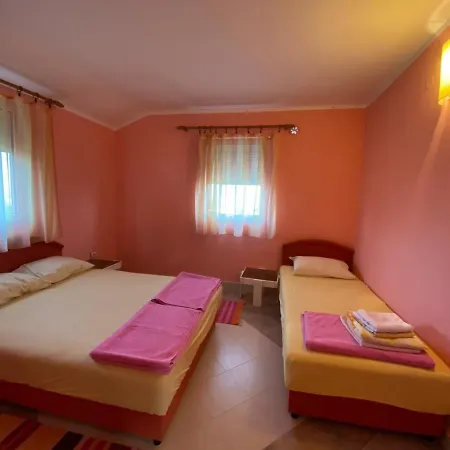 Apartments Trsteno 1-3