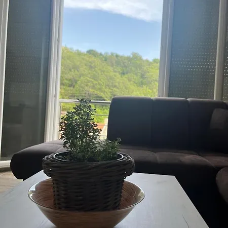 Apartmani Rezevici-3