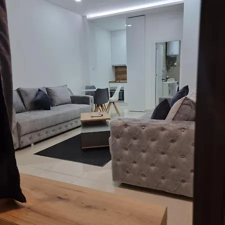 Apartmani Lena I Laki Budva-3