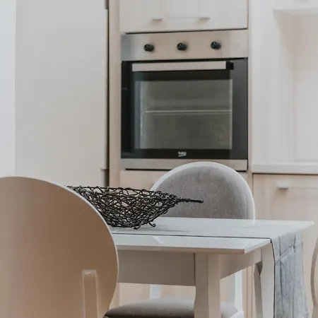 Regina Apartments-2