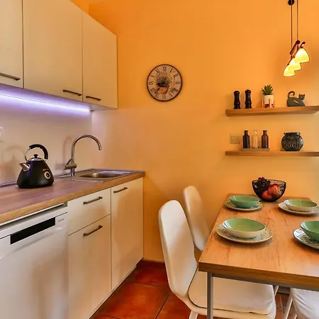 Damonte - Apartments And Rooms-3