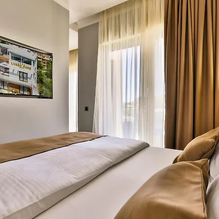 Hotel Lusso Mare By Aycon-3