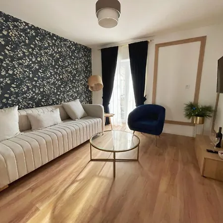 Lungomare Apartments-2