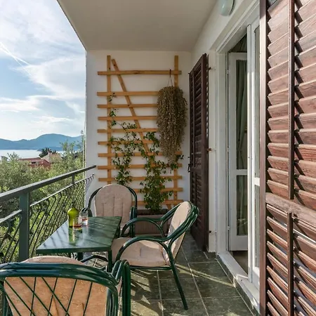 Agallery-2