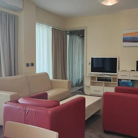 Oziris Apartment-3