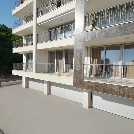 Hec Apartment-3