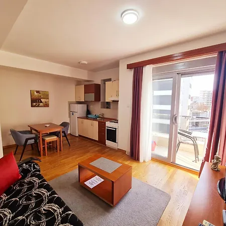 Centar New Loki Apartments-3