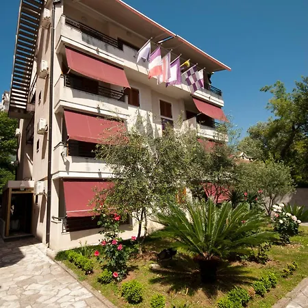 Captain Apartments-2