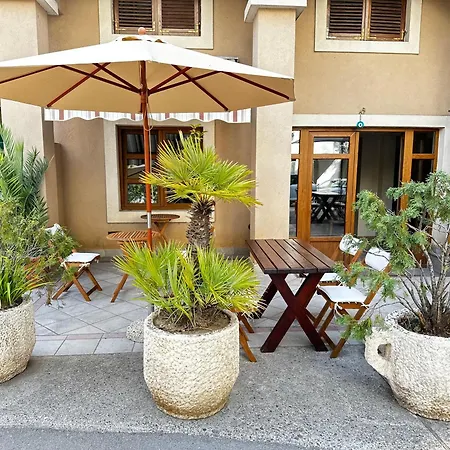 Central Hotel-Budva-3