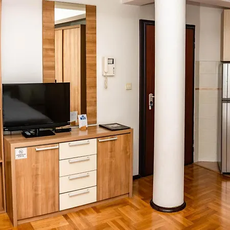 Bobo Apartment-3