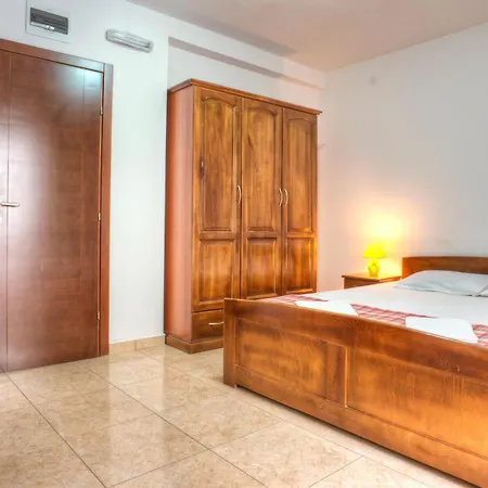 Guest House Maslina-2