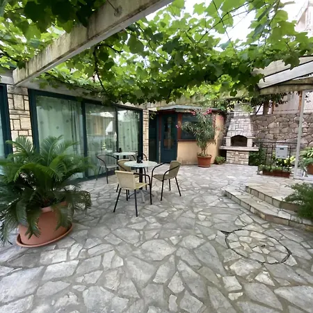 Guesthouse Tri Palme-2