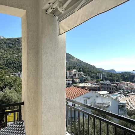Villa Mona 2-3