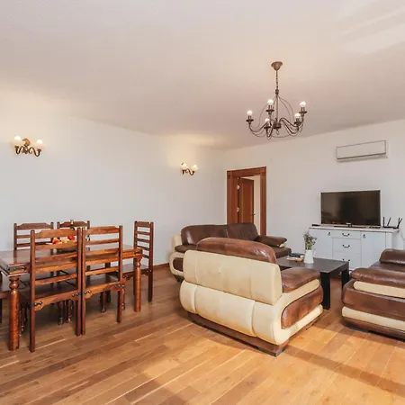 Apartments Pietra Mare-3