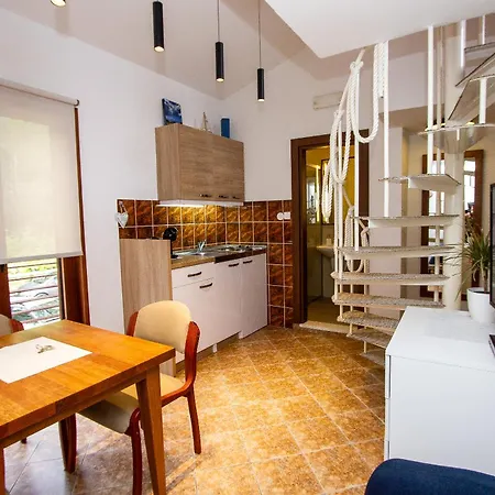 Guest House Jedro-2