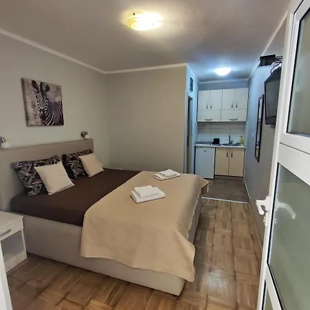 Apartmani Radovic 2-3