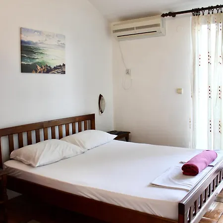 Guest House Mandarina-2