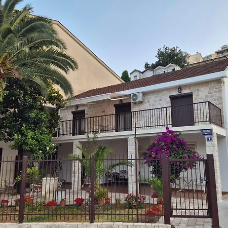 Studio Apartments 6 Palmi-3