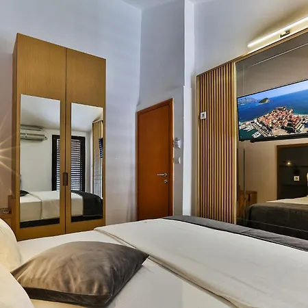Villa Dvor Kornic-2