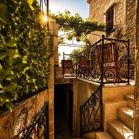 Hidden Garden Stone House Private Romantic Retreat In Budva Old Town-3