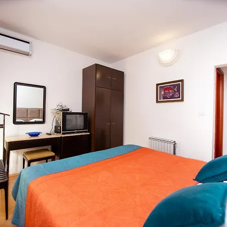 Bmv Apartment 1 With Sea View-2