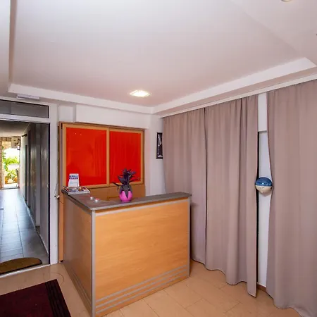 Bmv Room With East Island View-3