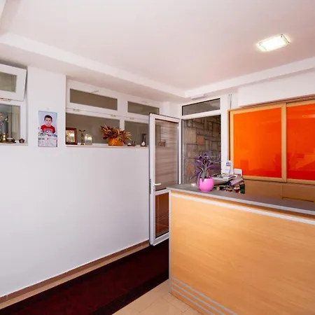 Bmv Room 2 With East Island View-3
