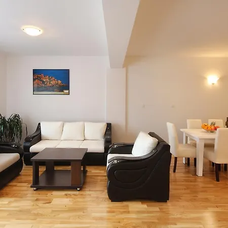 Apartments Pegasus Lux-3