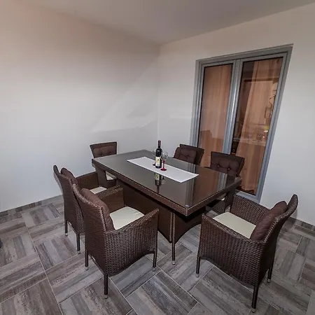 Apartment Lux-3