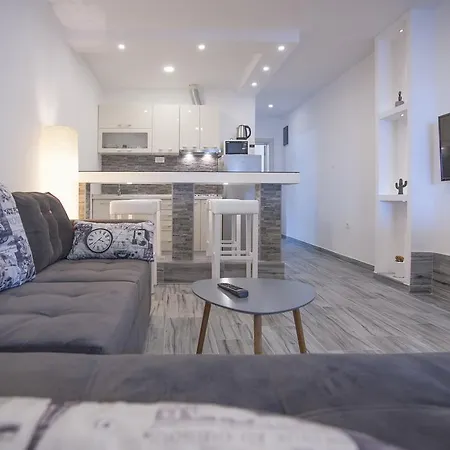 Adrovic Apartment-3