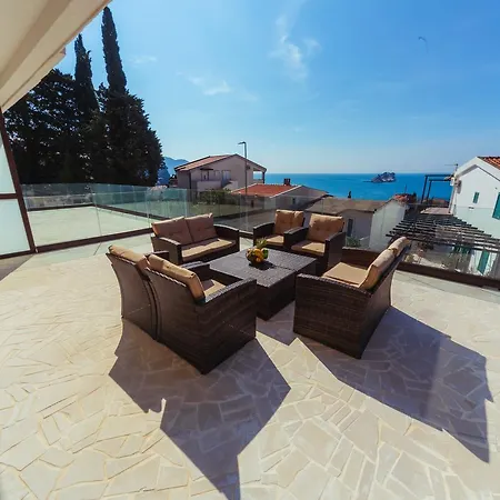 Apartments Monte Re-2