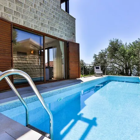 Villa Rijeka Rezevici-2