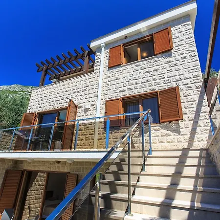 Villa Rijeka Rezevici-3