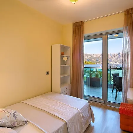Premier Lux Apartment-3