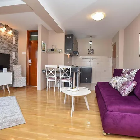 Seaview Paradise Apartment-2