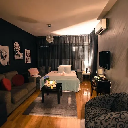 Marilyn Apartment-3