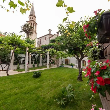 Apartments Trifunovic Old Town-2